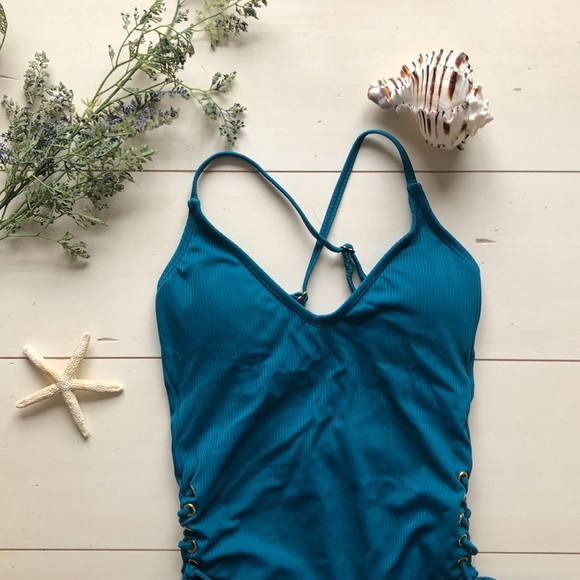 💘NWOT!! California Waves Ribbed Tie Swimsuit - Picture 1 of 8